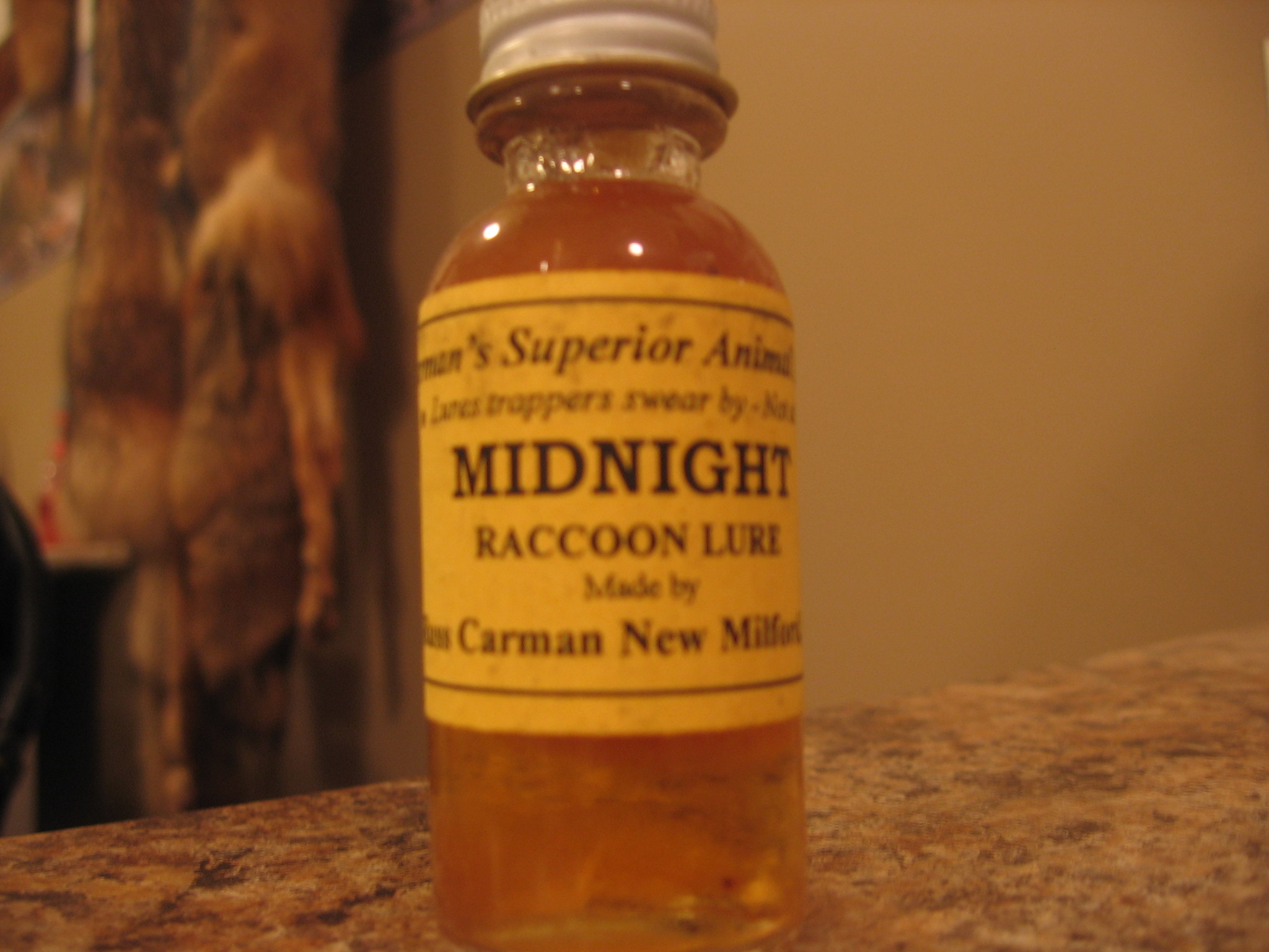  Mink Gland Lure by Russ Carman (1 oz. Bottle